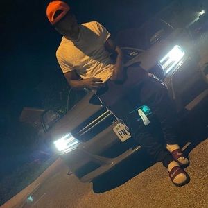 Meet your Posher, Deandre